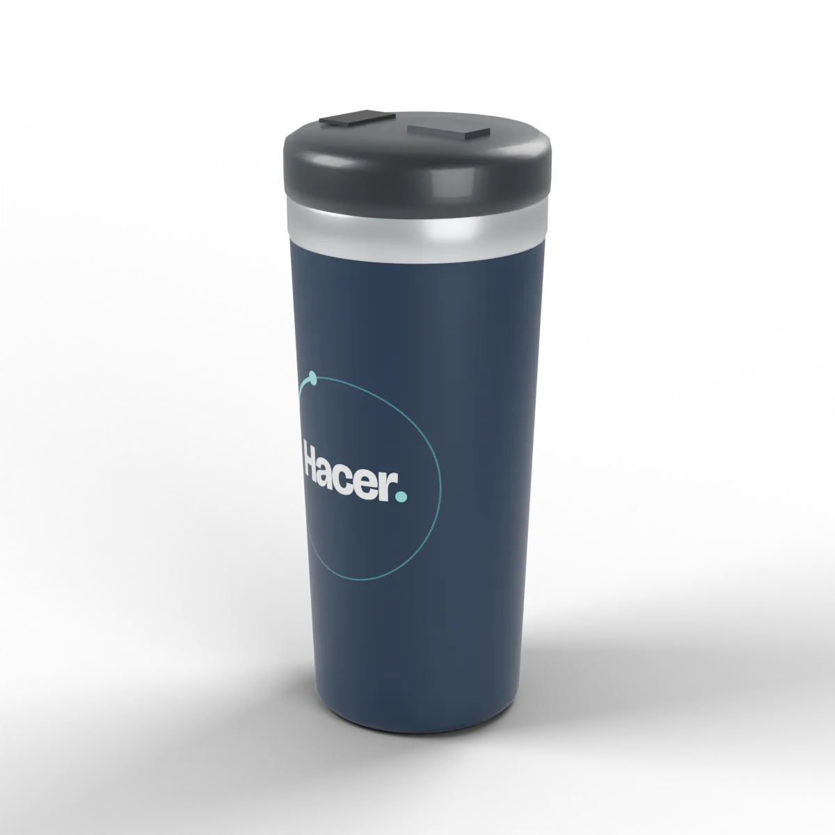 El mismo vaso en tres cuartos