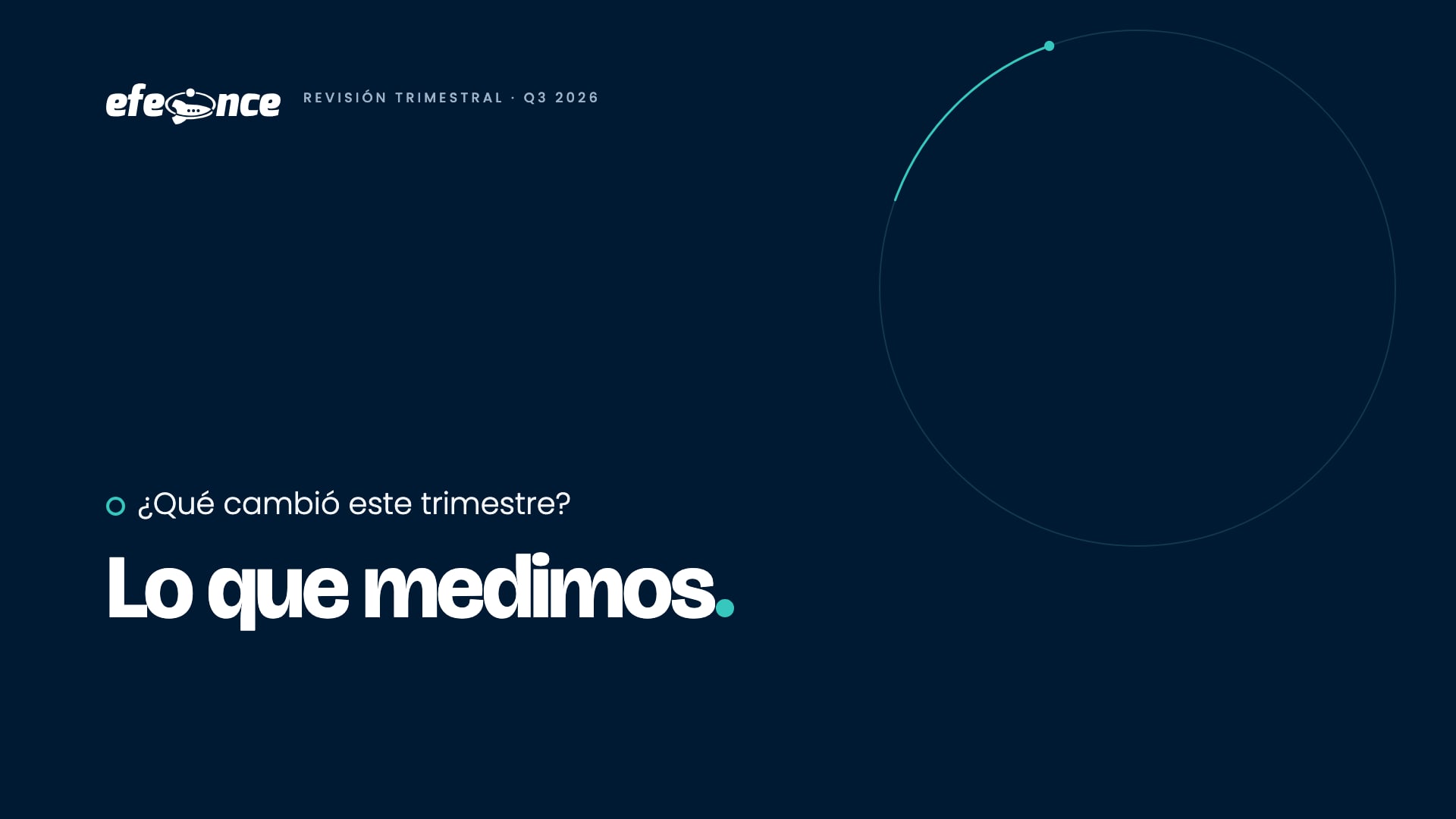 Deck · portada clásica: el logo arriba, la voz en la mitad baja y el arco corto de acento